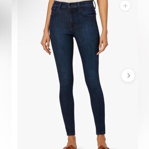 JOES the Charlie Jean